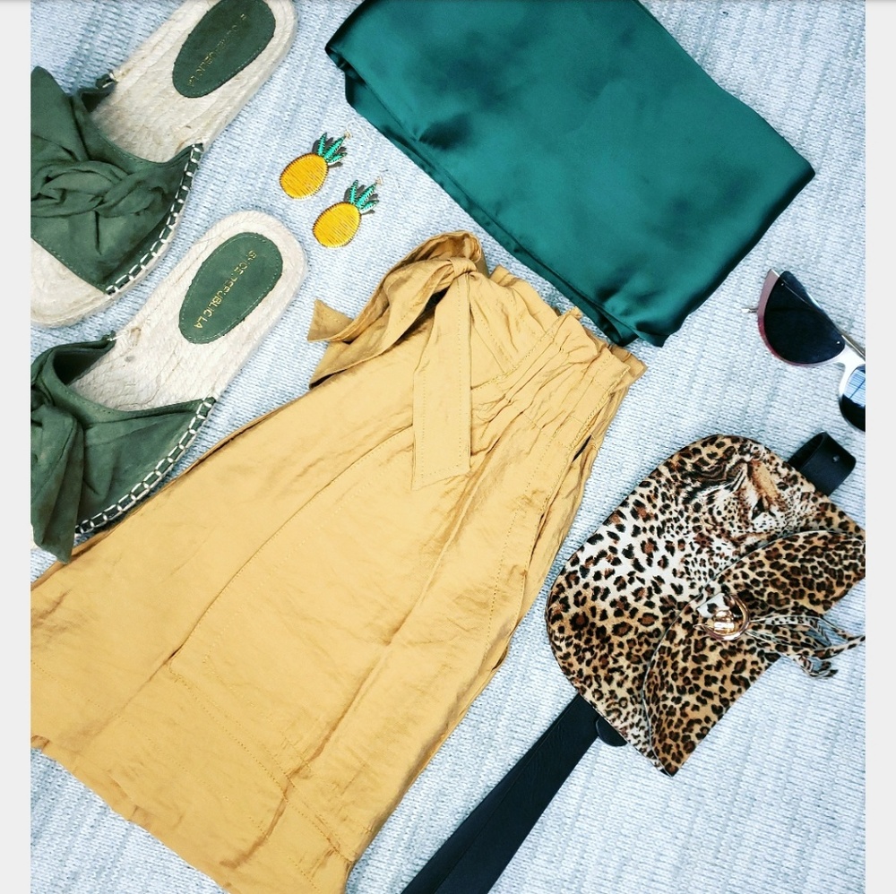 🆕️//The Sante Fe//Gold yellow high waisted shorts - Picture 5 of 8